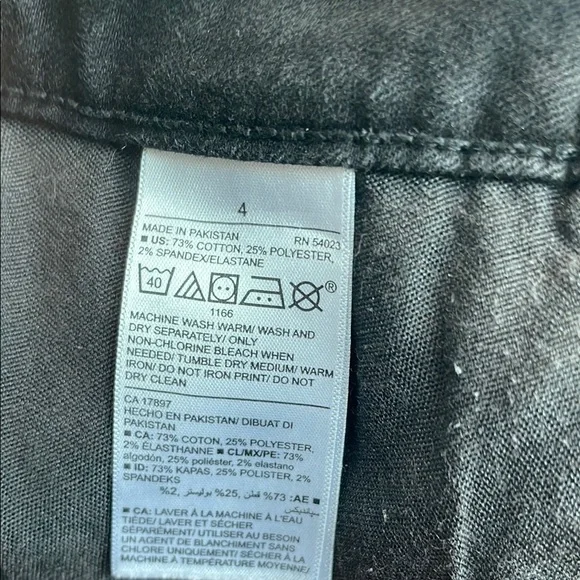 Old Navy Rockstar Super Skinny Jeans - Picture 5 of 6